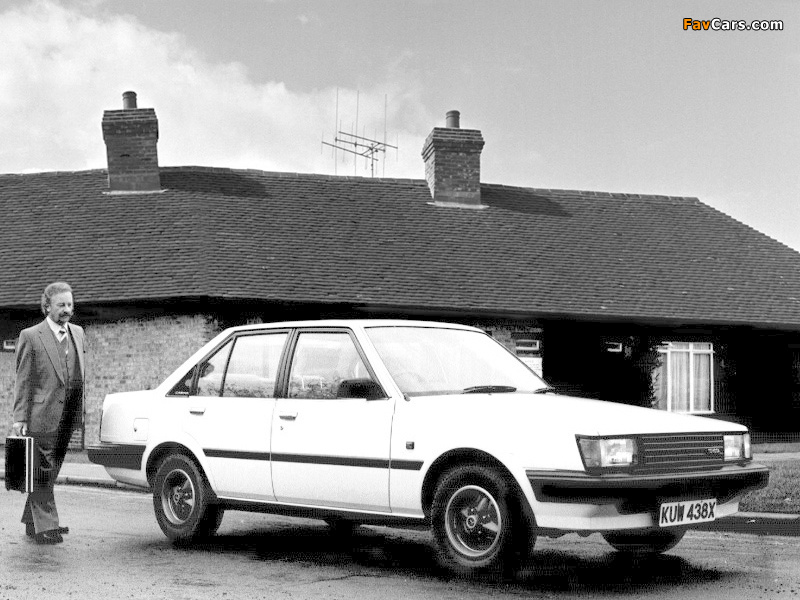 Toyota Carina 1.6 GL Saloon UK-spec (TA61) 1982–84 pictures (800 x 600)