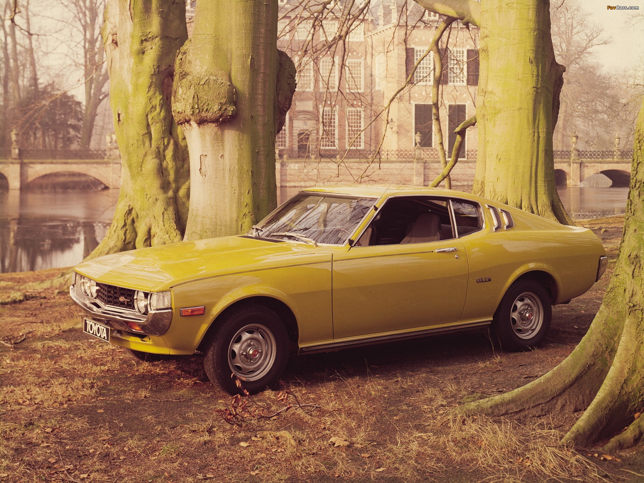 Photos of Toyota Celica ST Liftback EU-spec (TA28/RA28) 1976–78 (2048 x 1536)