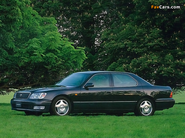Pictures of Toyota Celsior (UCF20) 1997–2000 (640 x 480)