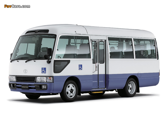 Images of Toyota Coaster JP-spec (B40) 2001–07 (640 x 480)