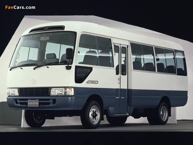 Photos of Toyota Coaster 4WD (B50) 1995–2001 (640 x 480)