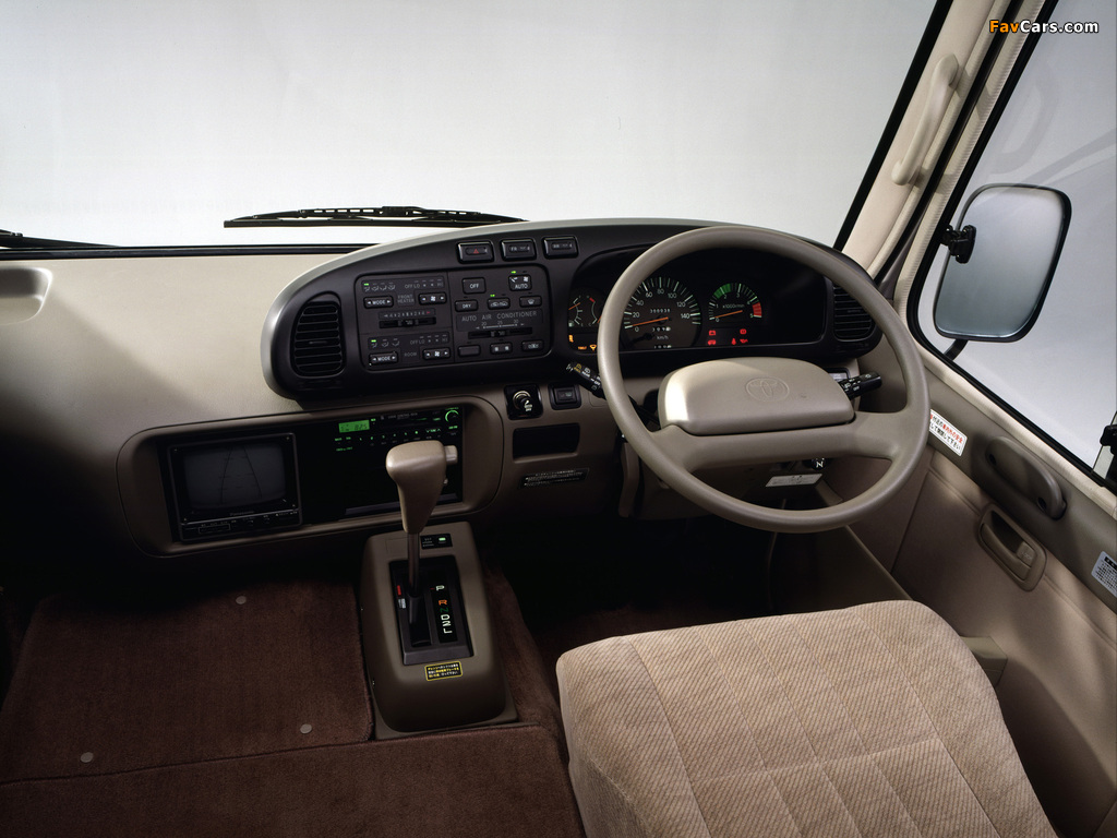 Toyota Coaster JP-spec (B50) 2001–07 images (1024 x 768)