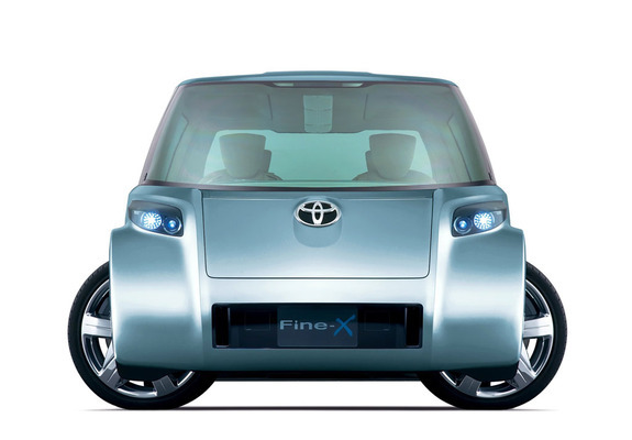 Images of Toyota Fine-X Concept 2005