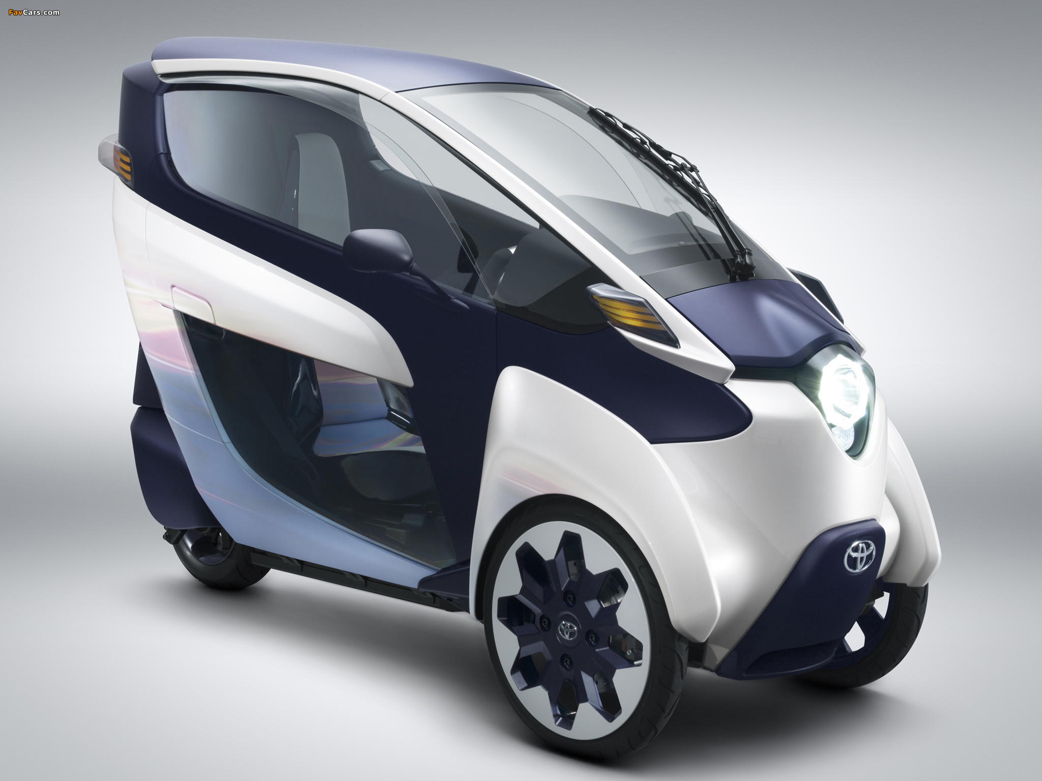 Images of Toyota i-Road Concept 2013 (2048 x 1536)