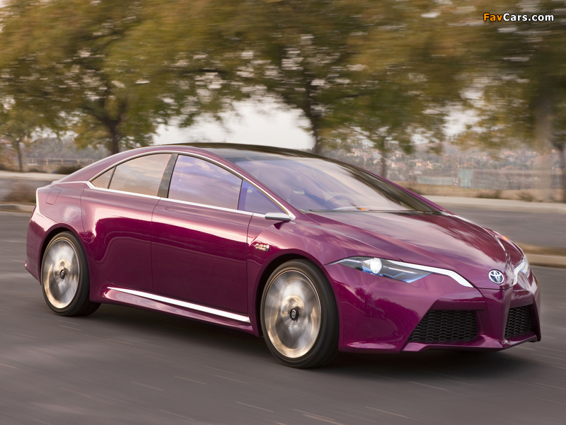 Photos of Toyota NS4 Plug-in Hybrid Concept 2012 (800 x 600)