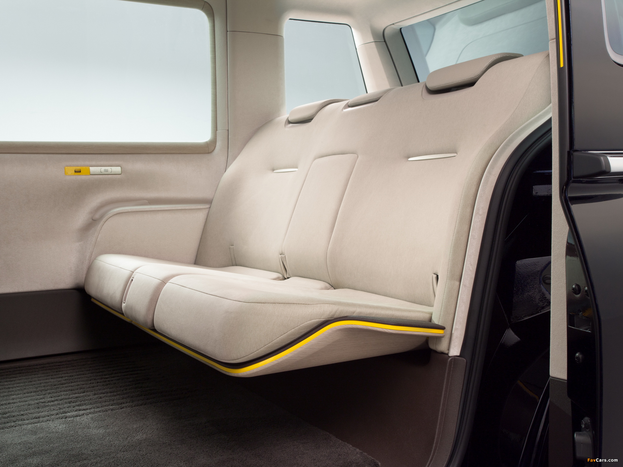 Pictures of Toyota JPN Taxi Concept 2013 (2048 x 1536)