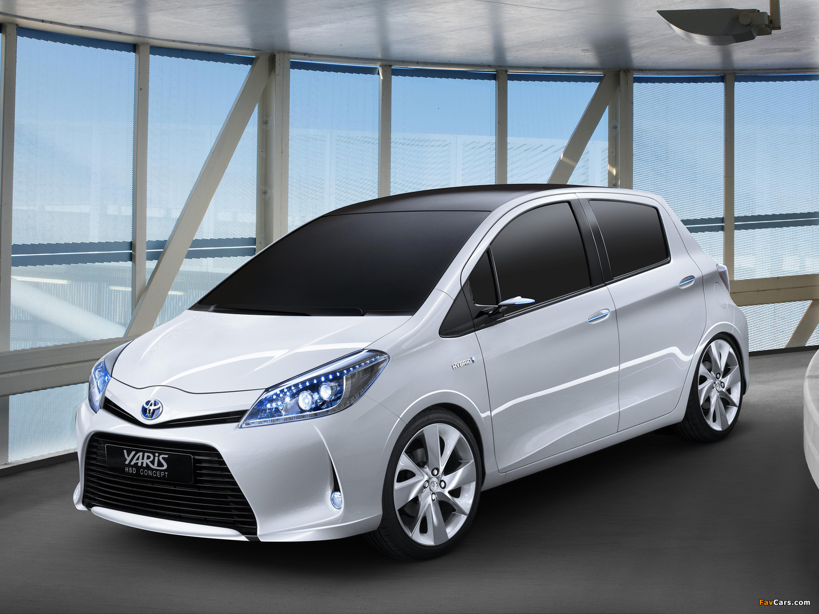 Toyota Yaris HSD Concept 2011 wallpapers (1600 x 1200)