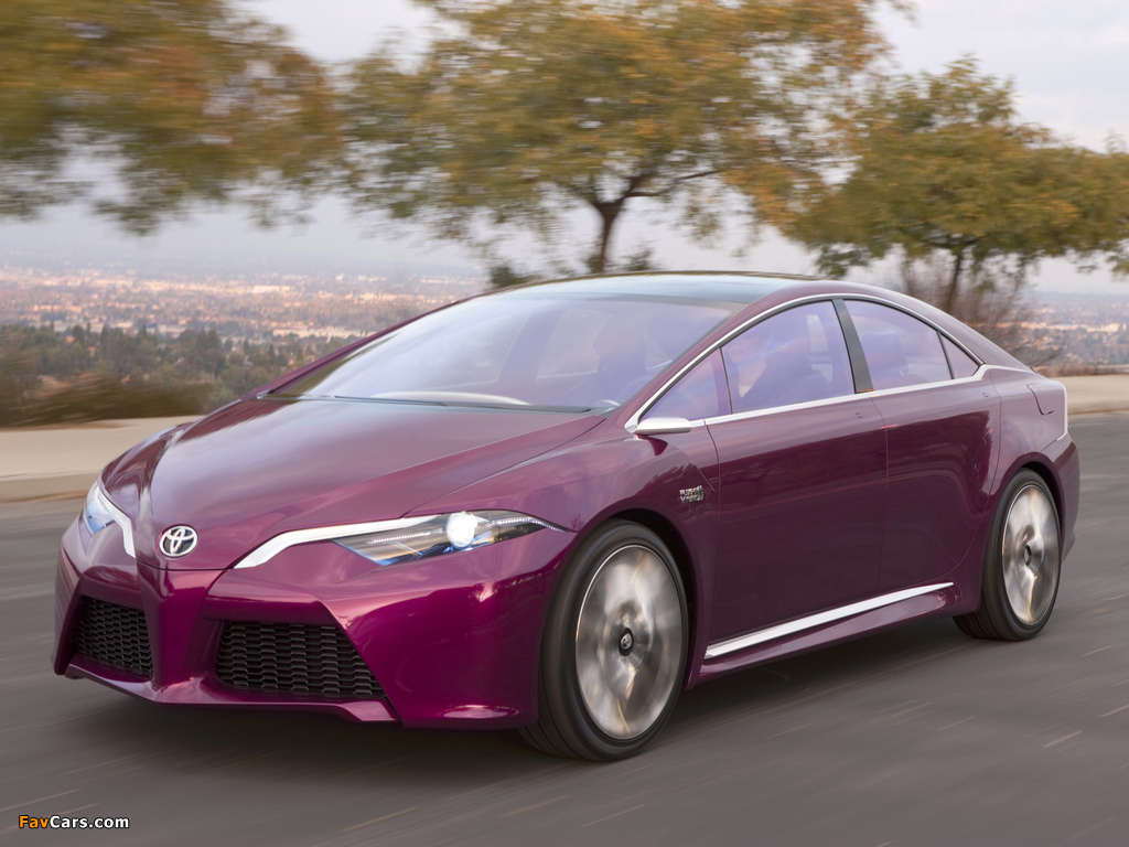 Toyota NS4 Plug-in Hybrid Concept 2012 wallpapers (1024 x 768)