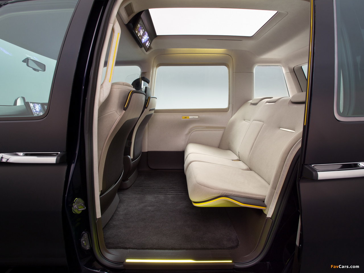 Toyota JPN Taxi Concept 2013 wallpapers (1280 x 960)