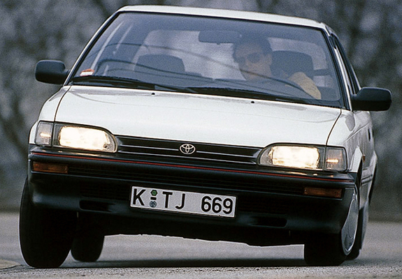 Toyota Corolla Compact 5-door (E90) 1987–92 pictures