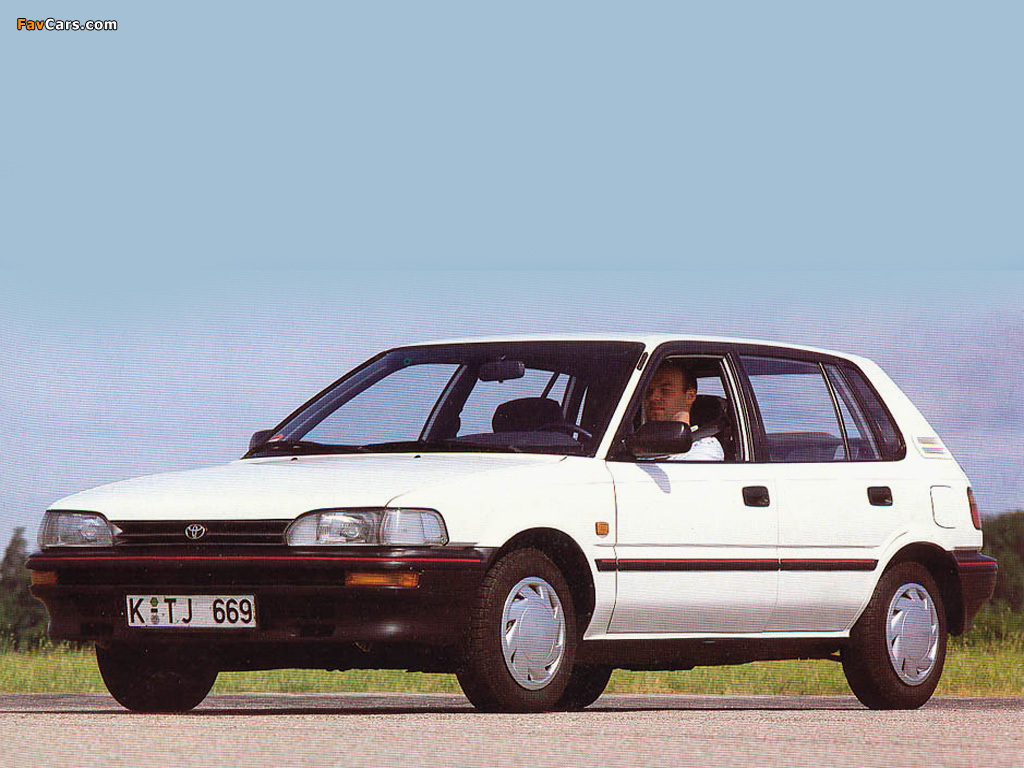 Toyota Corolla Compact 5-door (E90) 1987–92 photos (1024 x 768)