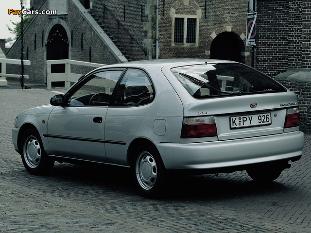 Toyota Corolla Compact 3-door (E100) 1991–98 photos (640 x 480)