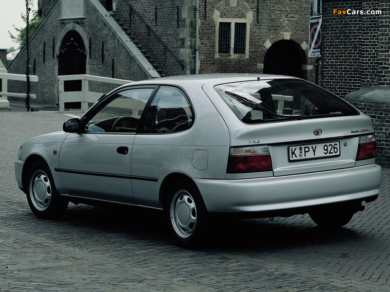 Toyota Corolla Compact 3-door (E100) 1991–98 photos (800 x 600)
