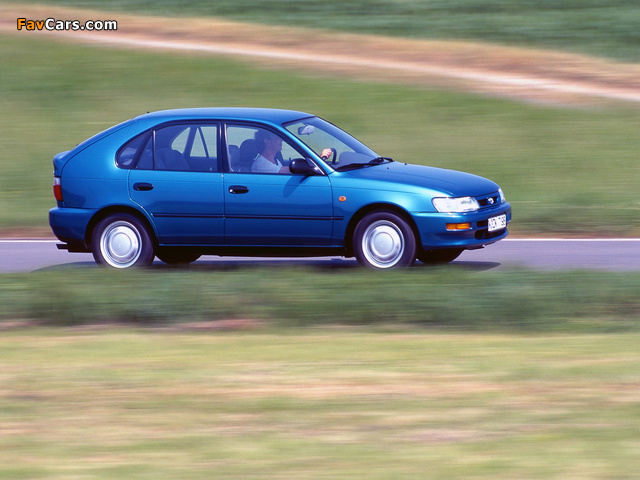 Toyota Corolla Compact 5-door (E100) 1991–98 pictures (640 x 480)