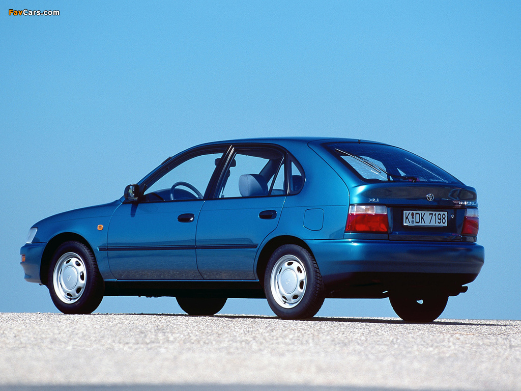 Toyota Corolla Compact 5-door (E100) 1991–98 wallpapers (1024 x 768)