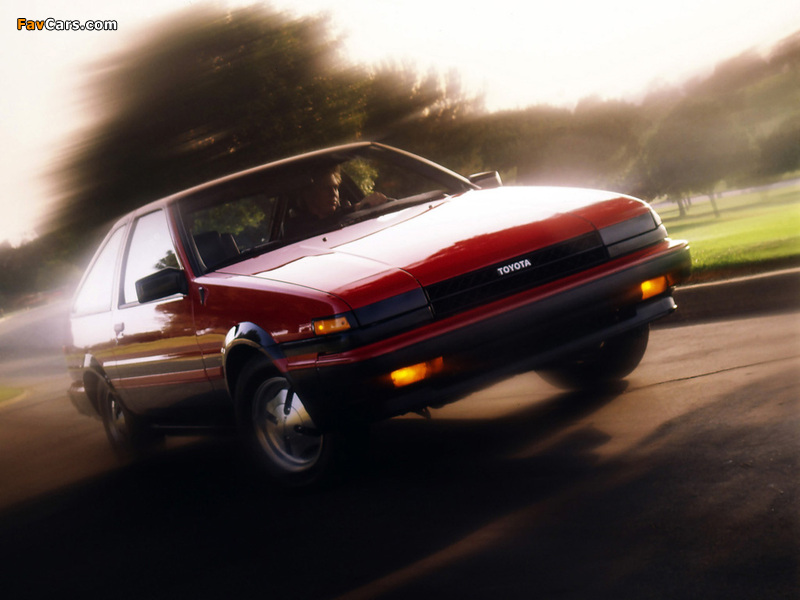 Photos of Toyota Corolla SR5 Sport Liftback (AE86) 1984–86 (800 x 600)