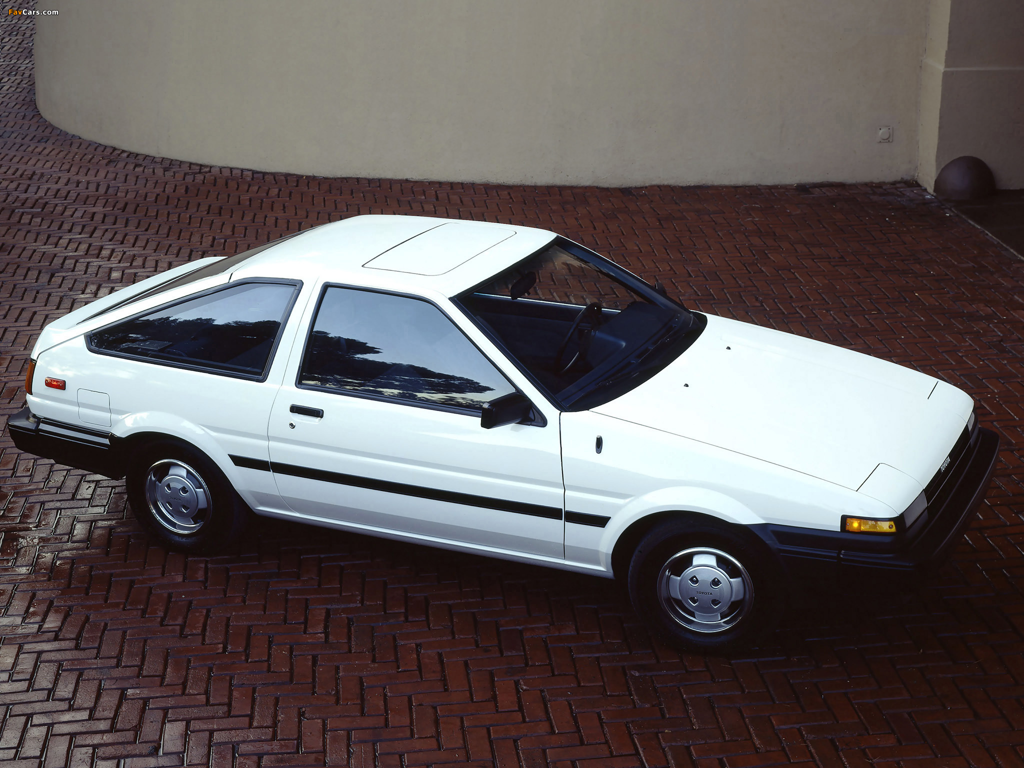 Toyota Corolla SR5 Sport Liftback (AE86) 1984–86 wallpapers (2048 x 1536)
