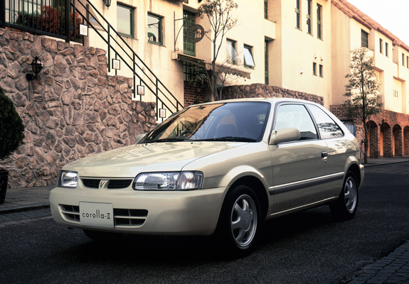 Toyota Corolla II 1.5 Tiara 1997–99 photos