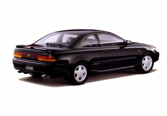 Photos of Toyota Corolla Levin (100) 1991–95