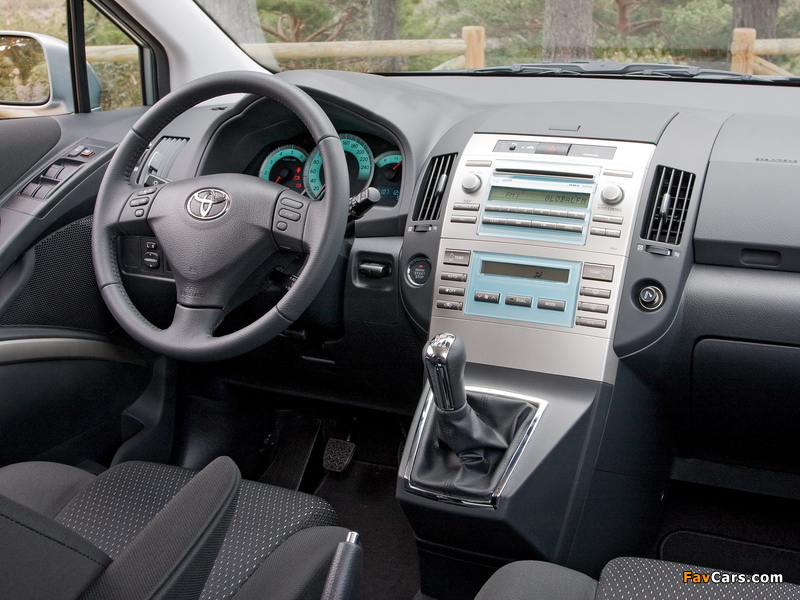 Photos of Toyota Corolla Verso 2007–09 (800 x 600)