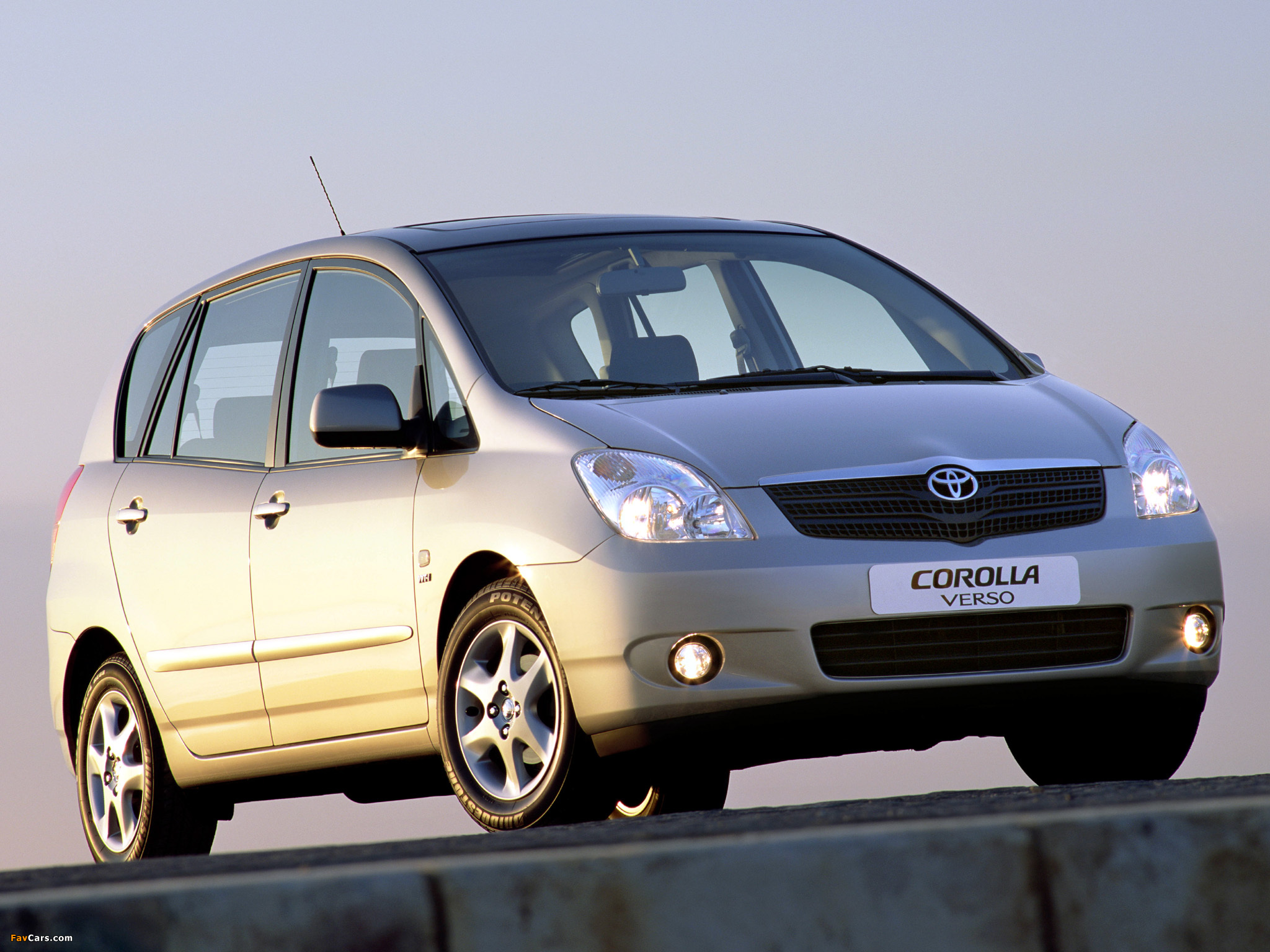 Pictures of Toyota Corolla Verso 2001–04 (2048 x 1536)