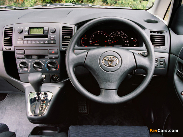 Pictures of Toyota Corolla Verso UK-spec 2001–04 (640 x 480)