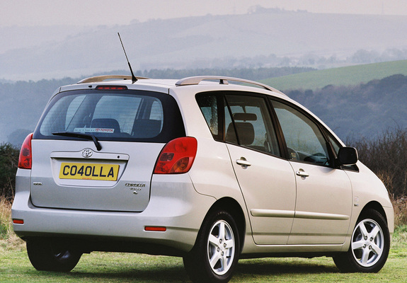 Pictures of Toyota Corolla Verso UK-spec 2001–04