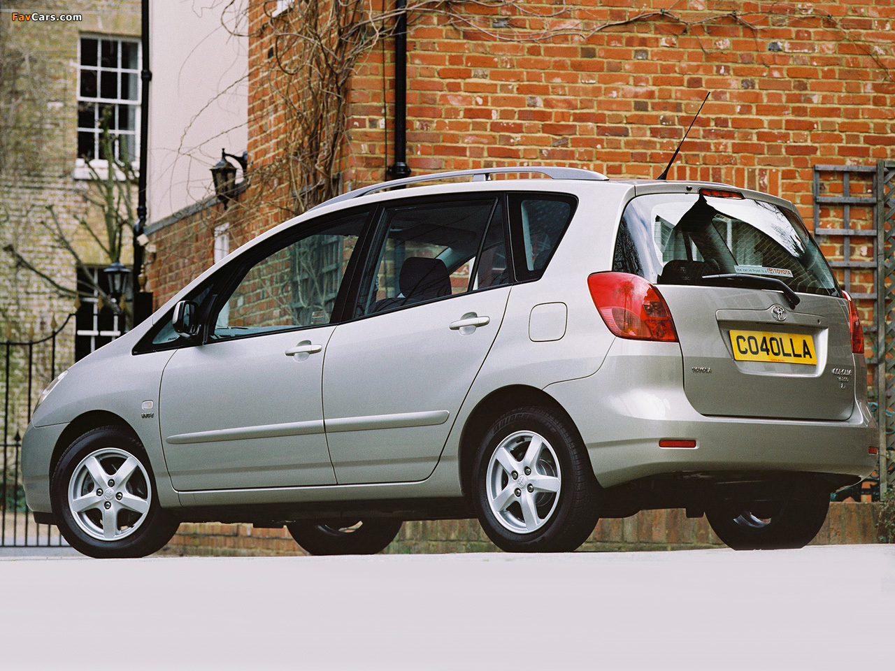 Pictures of Toyota Corolla Verso UK-spec 2001–04 (1280 x 960)