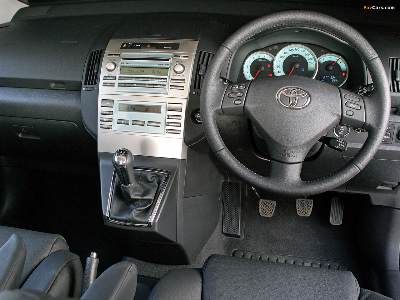 Pictures of Toyota Corolla Verso ZA-spec 2004–09 (1280 x 960)