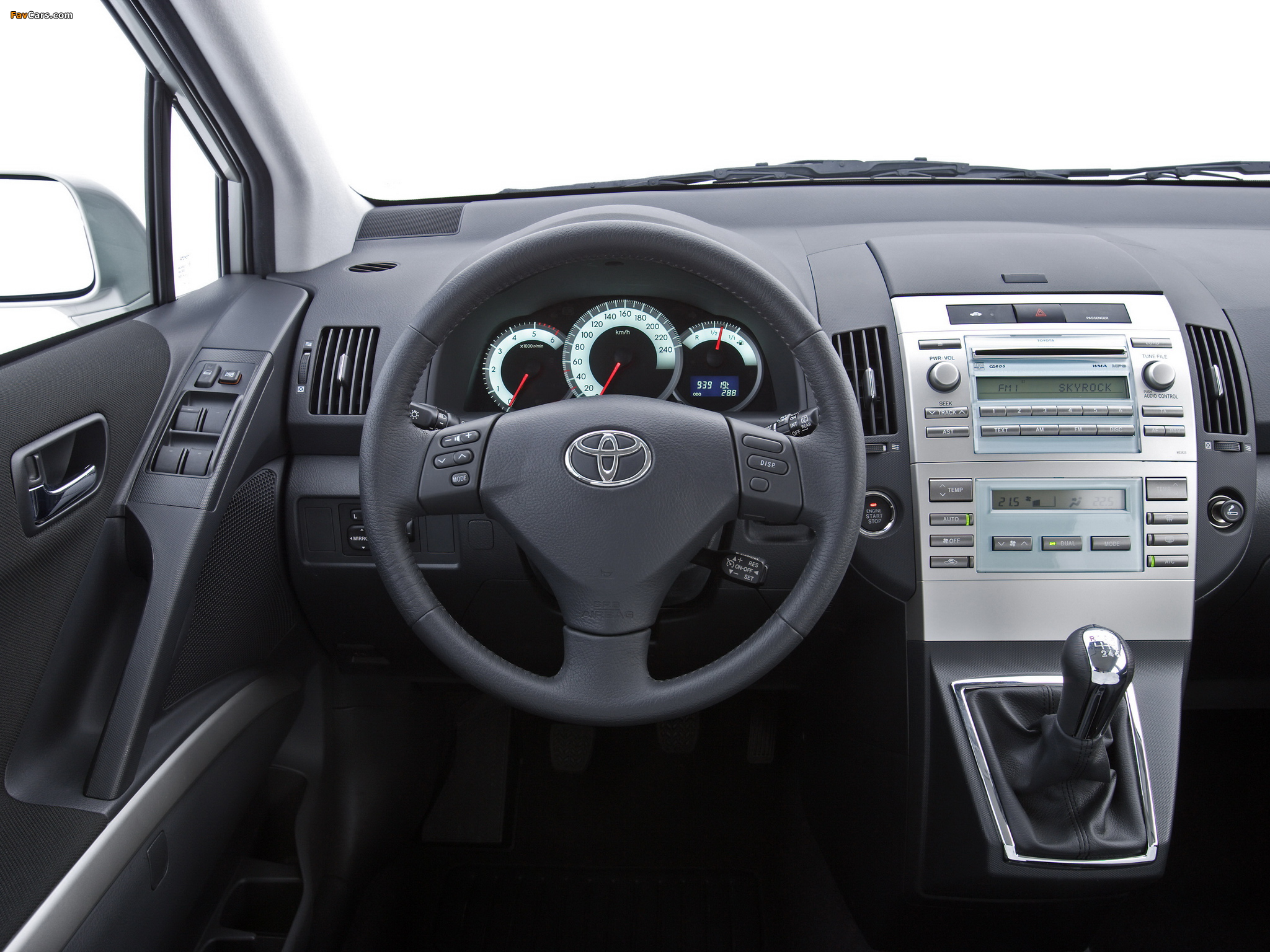 Pictures of Toyota Corolla Verso 2007–09 (2048 x 1536)