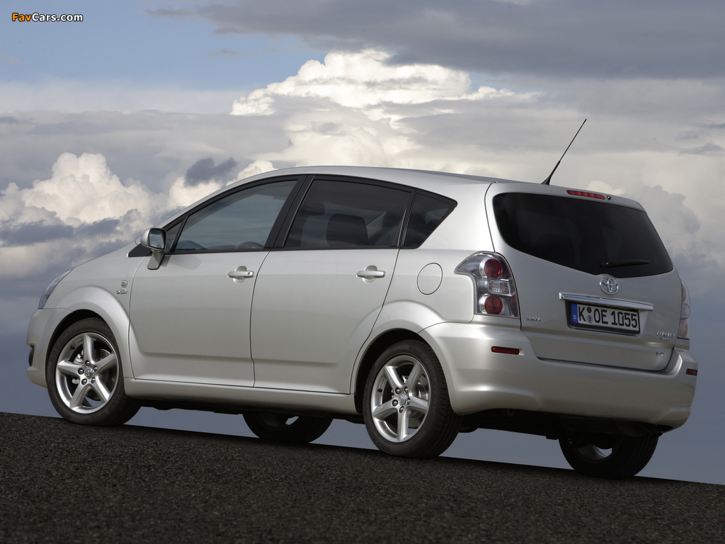 Pictures of Toyota Corolla Verso 2007–09 (1024 x 768)