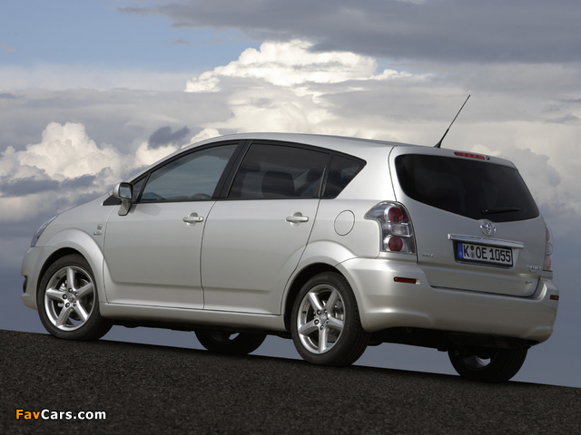 Pictures of Toyota Corolla Verso 2007–09 (640 x 480)