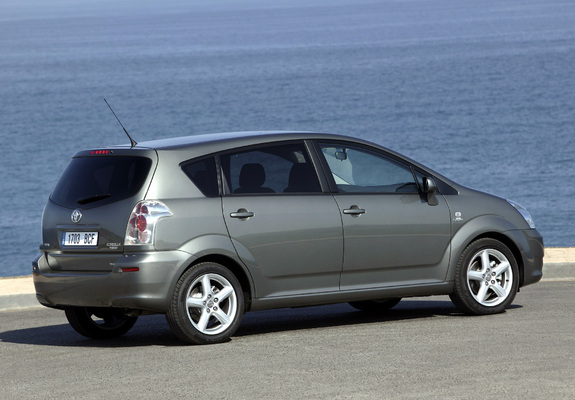 Toyota Corolla Verso 2004–09 wallpapers