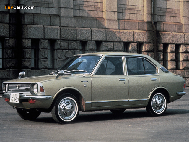 Images of Toyota Corolla 4-door Sedan (KE20) 1970–74 (640 x 480)