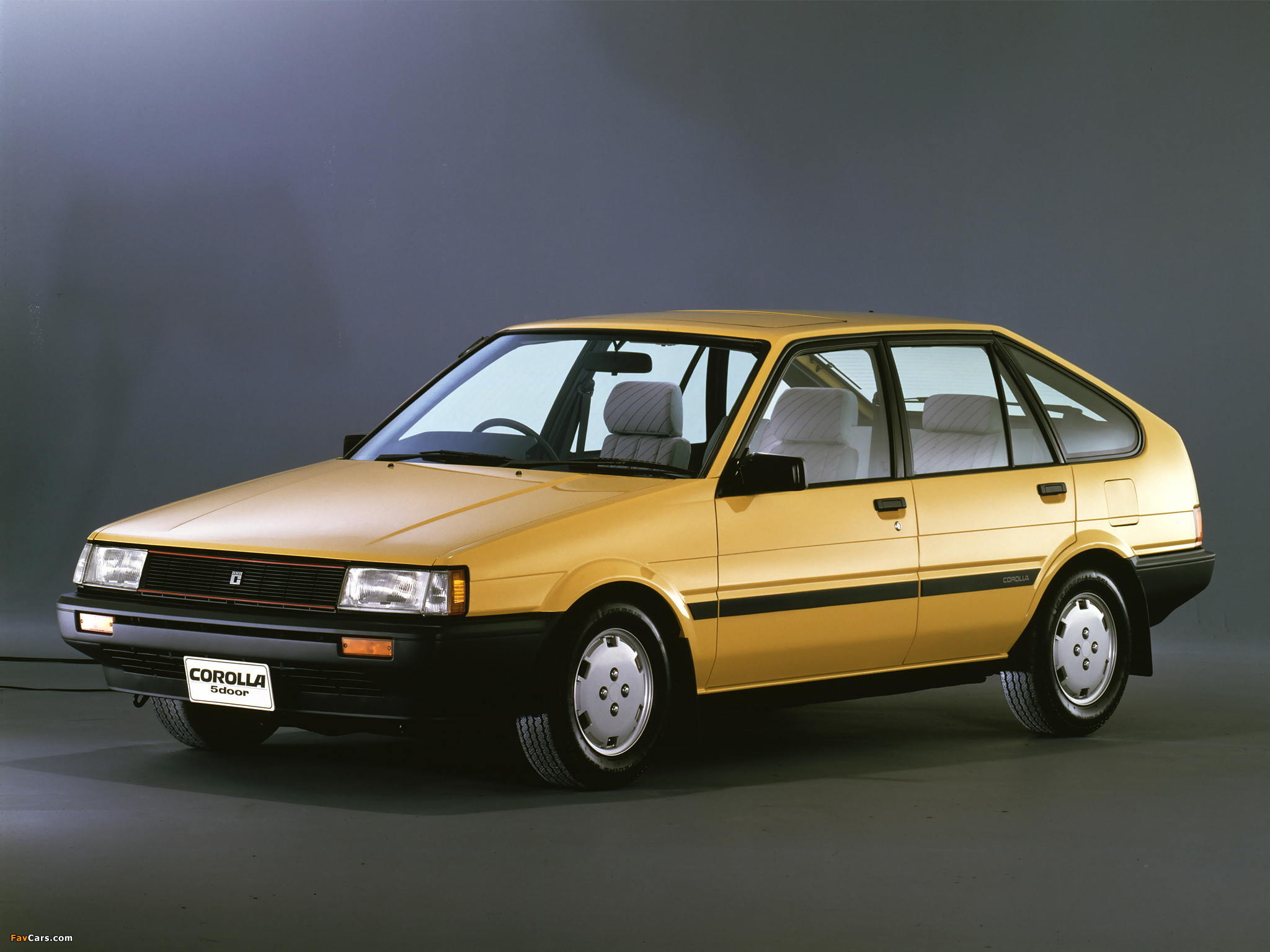 Images of Toyota Corolla 5-door ZX (AE80/AE81) 1983–85 (2048 x 1536)