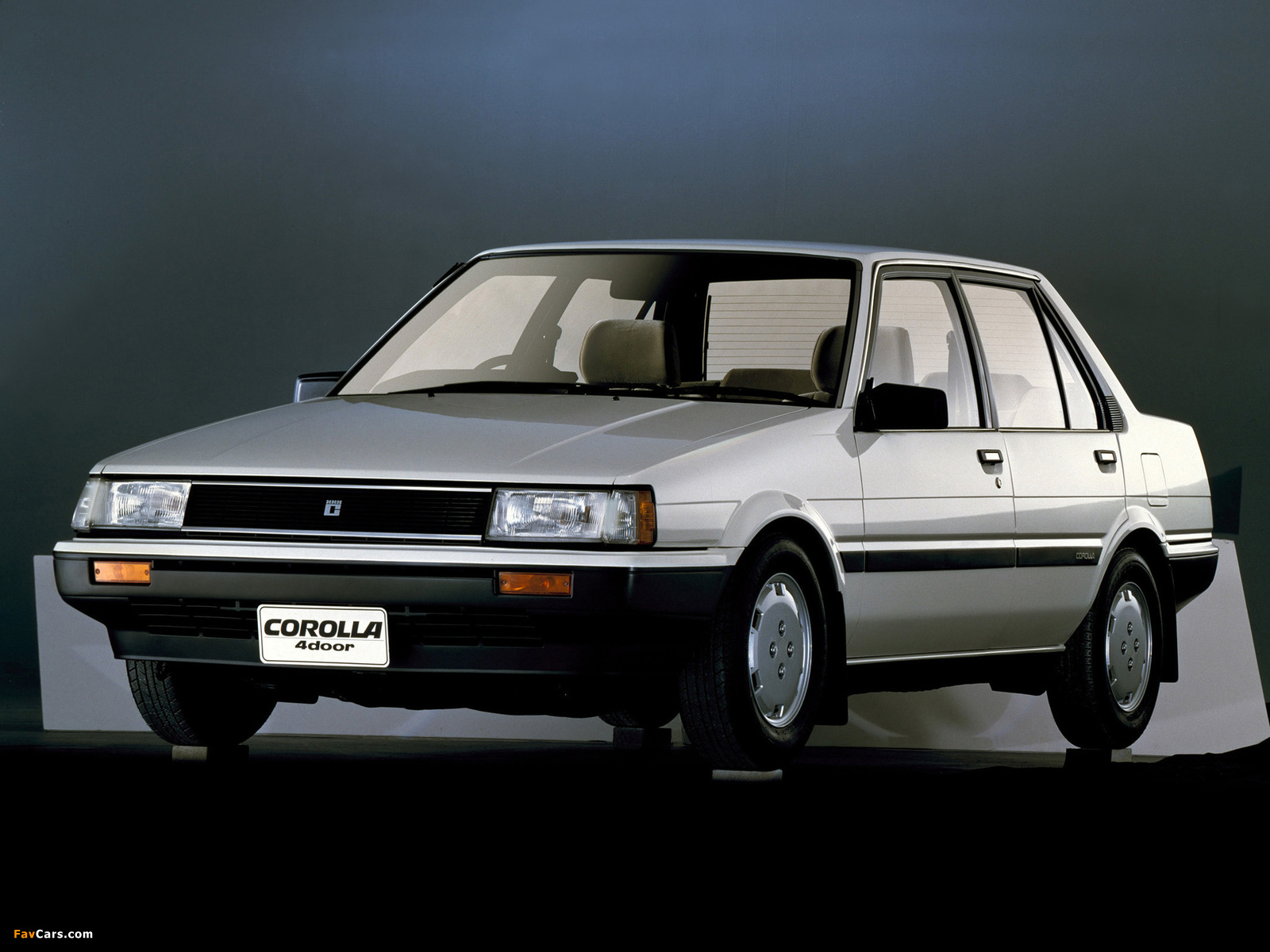 Images of Toyota Corolla Sedan JP-spec 1983–87 (1600 x 1200)