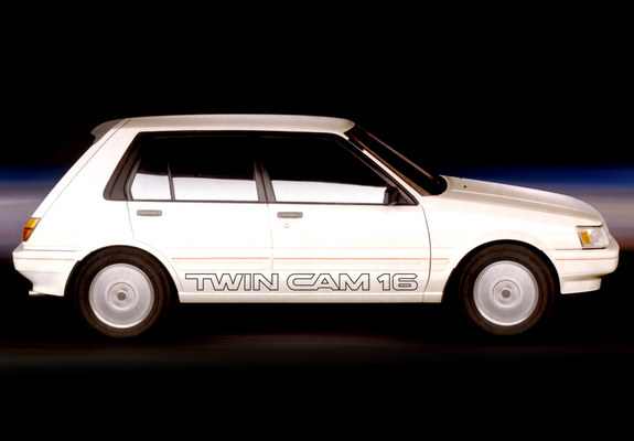 Images of Toyota Corolla Twin Cam (AE82) 1985–89