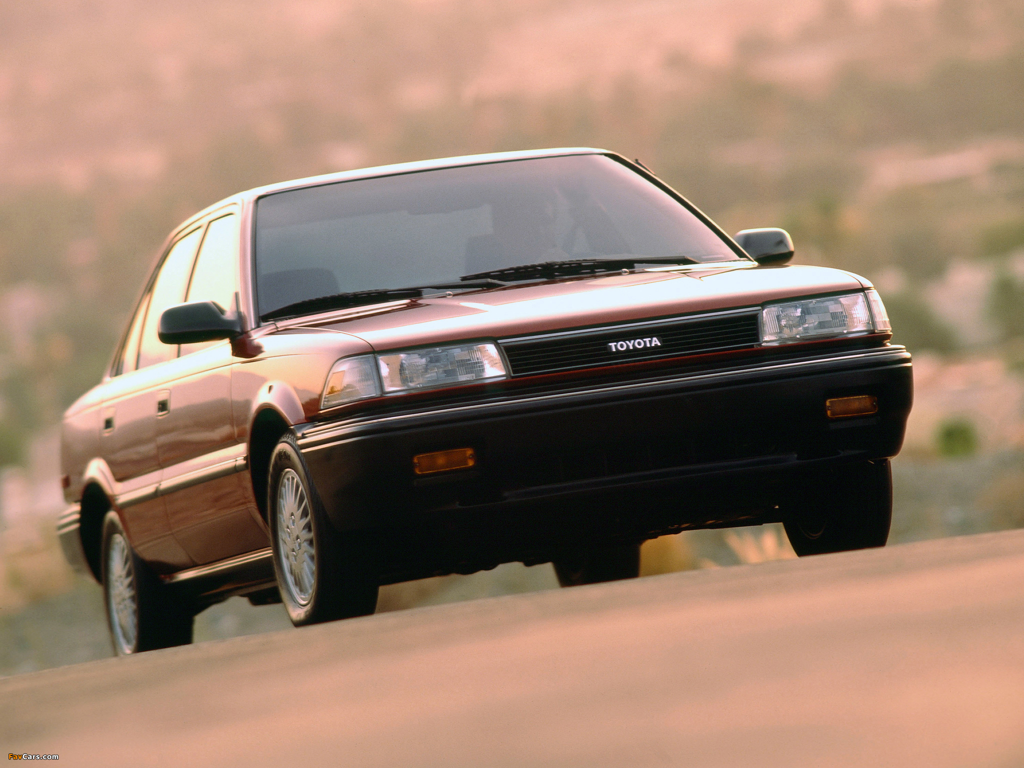 Images of Toyota Corolla Sedan Deluxe US-spec 1987–91 (2048 x 1536)