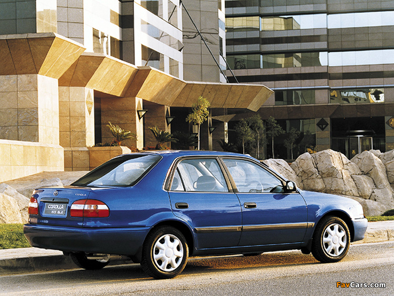 Images of Toyota Corolla GLE Sedan ZA-spec 1995–2000 (800 x 600)