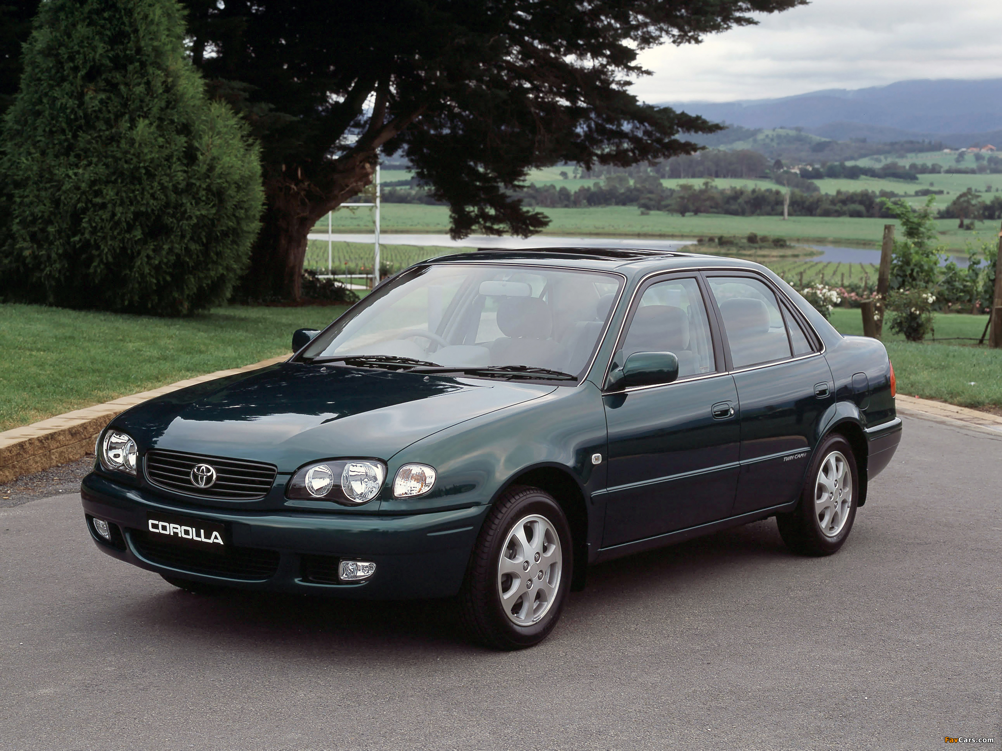 Images of Toyota Corolla Sedan AU-spec 1999–2001 (2048 x 1536)