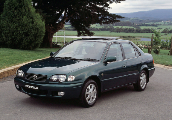 Images of Toyota Corolla Sedan AU-spec 1999–2001