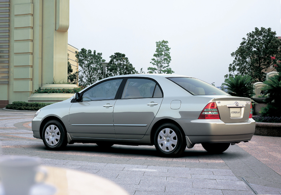 Images of Toyota Corolla Sedan JP-spec 2000–04