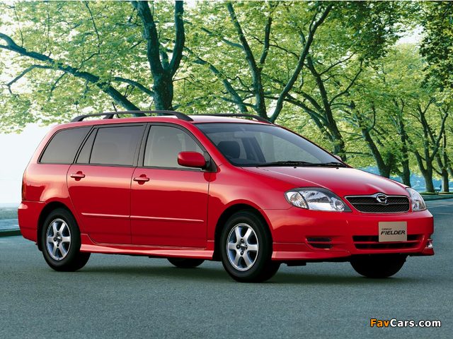 Images of Toyota Corolla Fielder (E121G) 2000–04 (640 x 480)