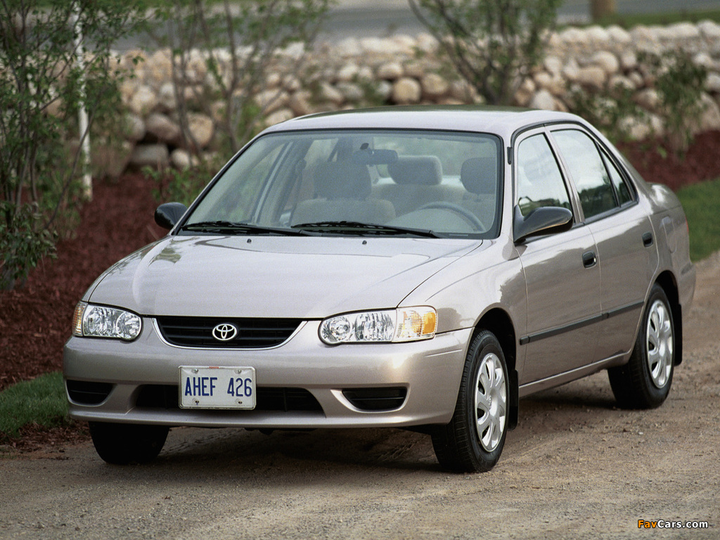 Images of Toyota Corolla Sedan US-spec 2001–02 (1024 x 768)