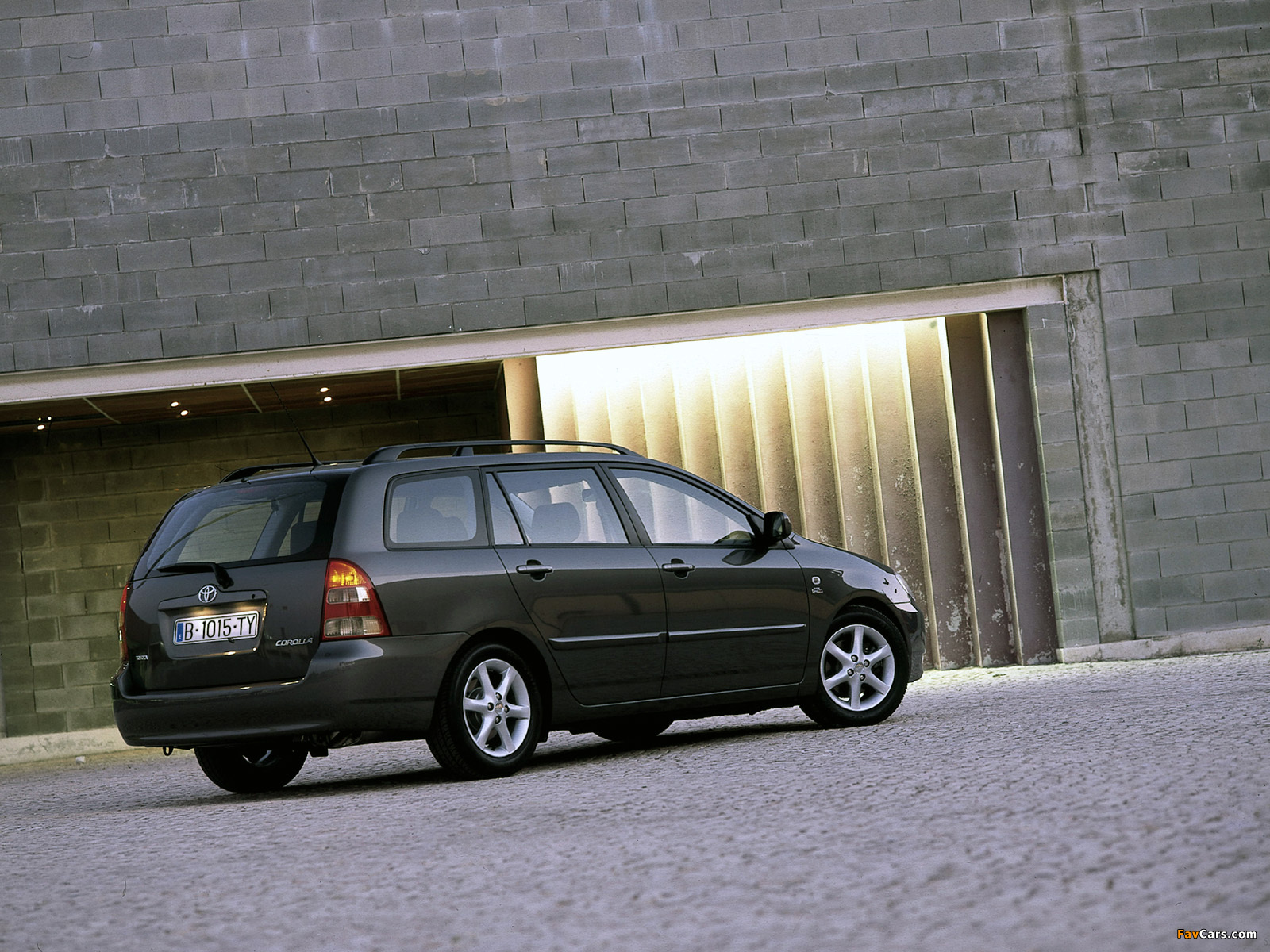 Images of Toyota Corolla Wagon 2001–04 (1600 x 1200)