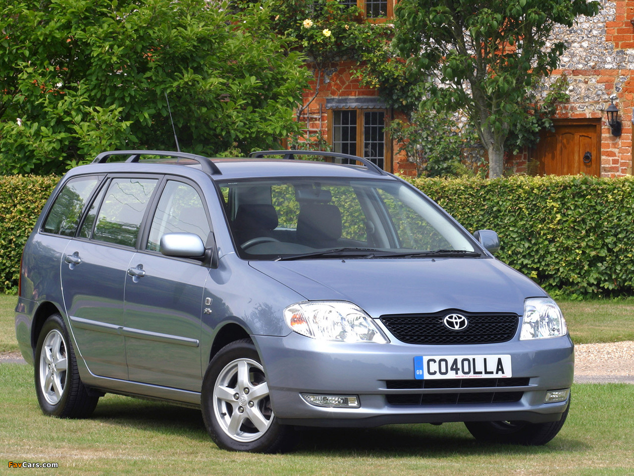 Images of Toyota Corolla Estate 2001–04 (1280 x 960)