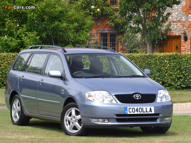 Images of Toyota Corolla Estate 2001–04 (640 x 480)