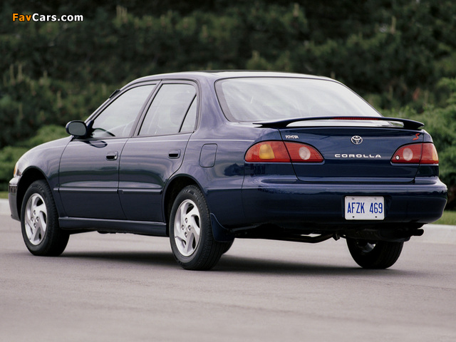 Images of Toyota Corolla S Sedan US-spec 2001–02 (640 x 480)