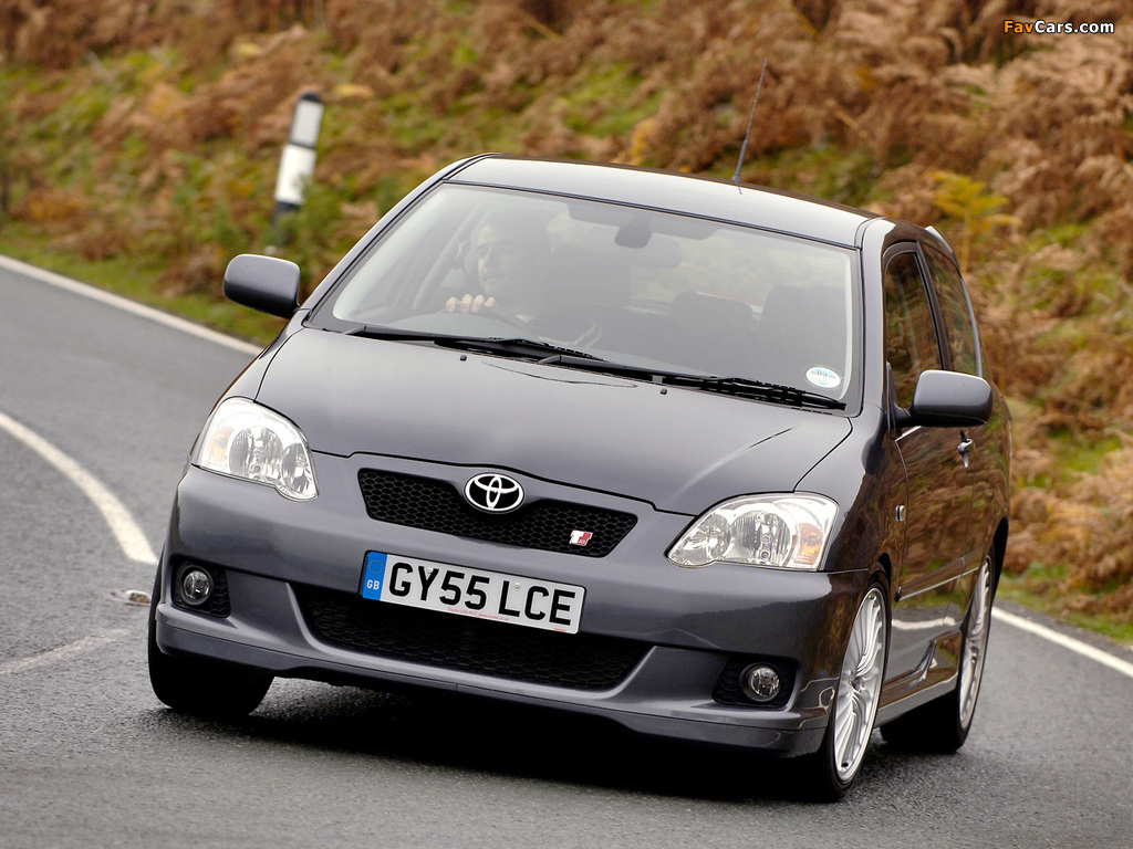 Images of Toyota Corolla T-Sport 3-door UK-spec 2004–07 (1024 x 768)