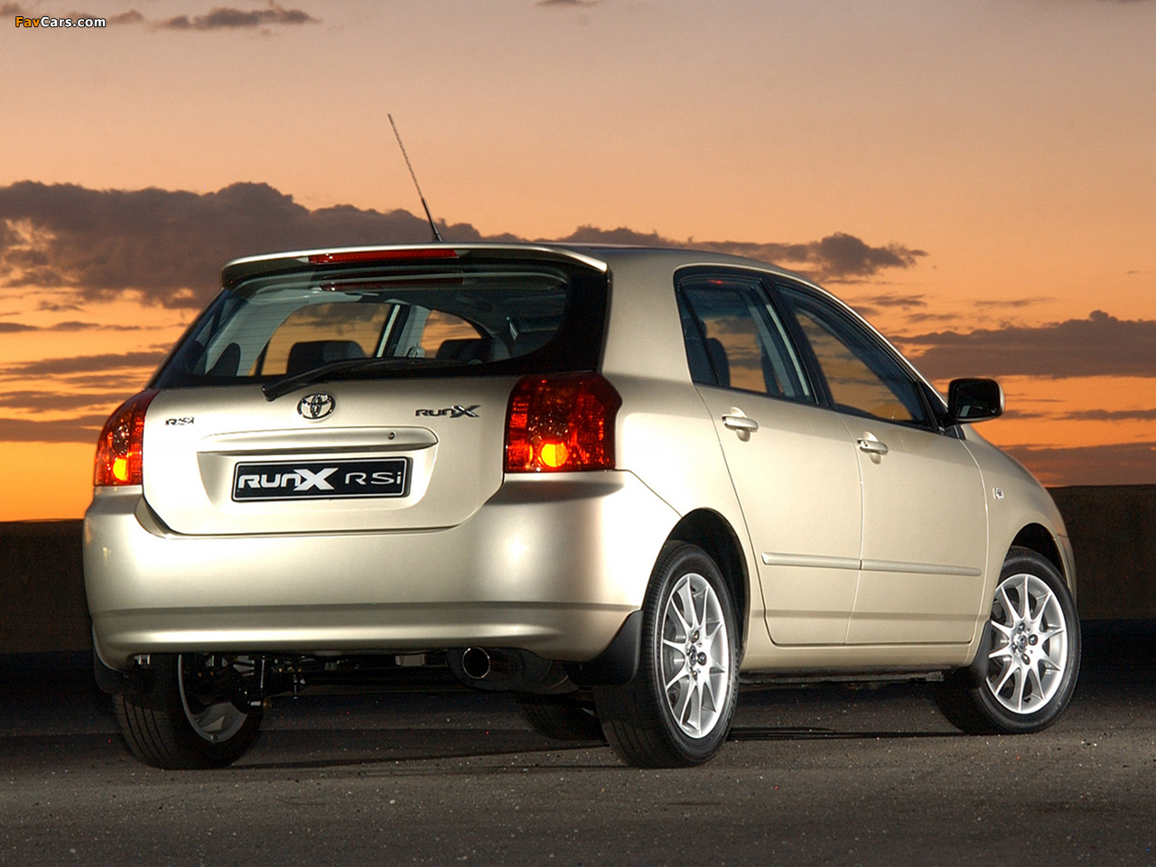 Images of Toyota Corolla RunX RSi ZA-spec 2004–06 (1280 x 960)